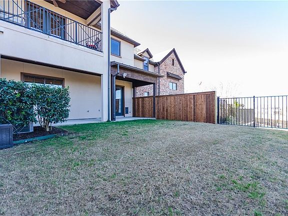 4th image of 1037 Emerson Park Ln