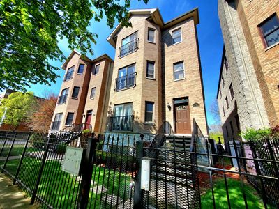 6552 S Kenwood Ave UNIT 1, Chicago, IL, 60637