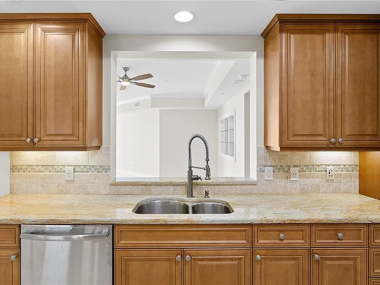 300 Beach Dr NE #1201 — Photo 18