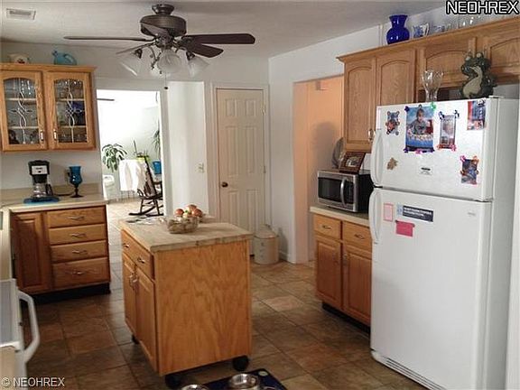 3rd image of 534 Western Pl