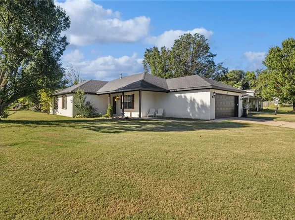 110 Cypress St, Prairie Grove, AR 72753