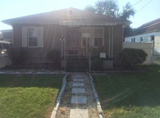 118 Locust St, Belpre, OH 45714