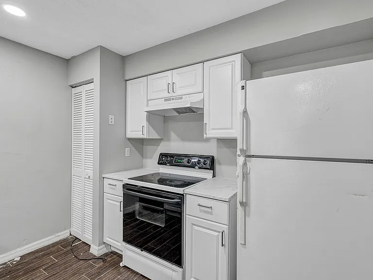 3990 SE 17th Ct — Photo 17