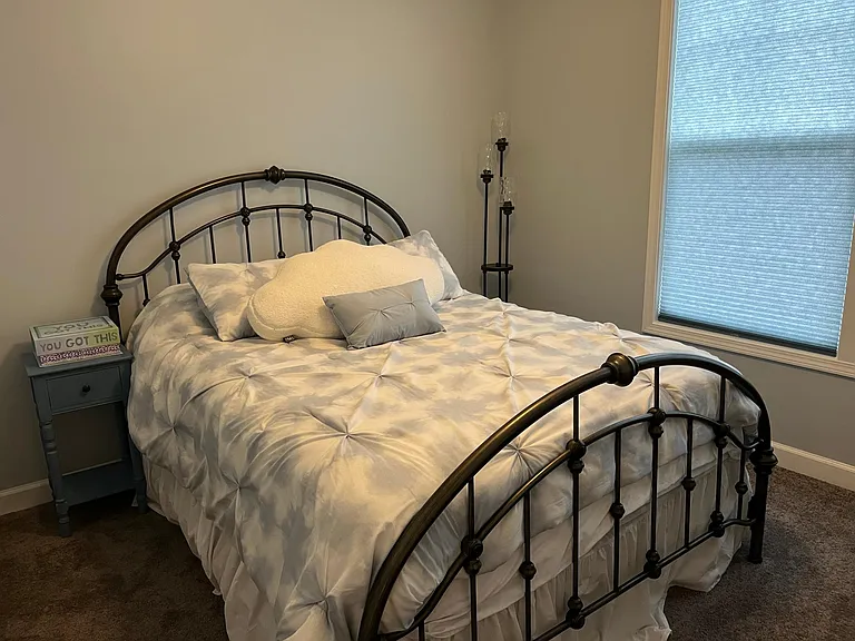105 Boxwood Ln — Photo 5