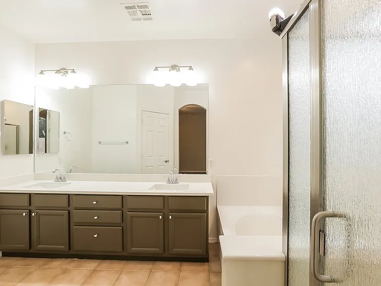 6842 S 26th Pl — Photo 12