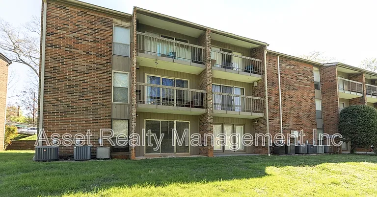 431 Canberra Dr #431 — Photo 10