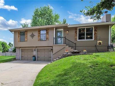 720 SE Shawn Dr, Blue Springs, MO, 64014