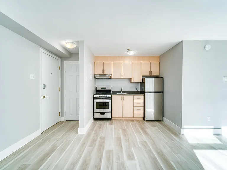 6411 South St — Photo 8