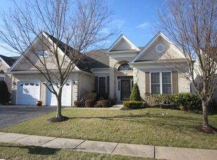 22 Crenshaw Ct, Monroe Township, NJ 08831