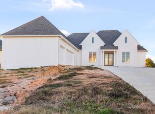 205 Parke Dr, Ridgeland, MS 39157