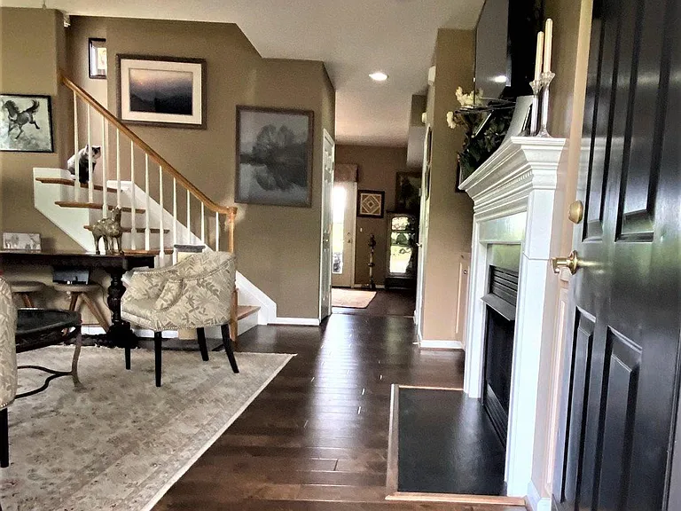 144 Burnet St — Photo 5