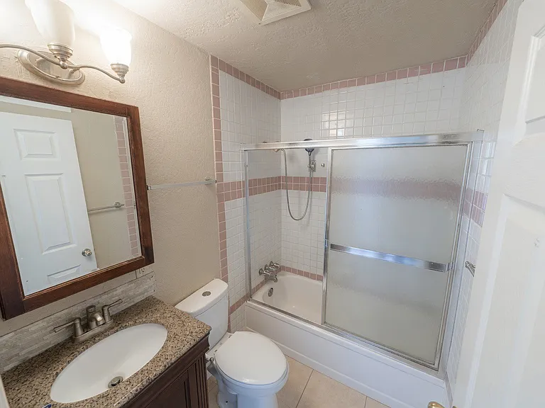640 S 2nd St #3 — Photo 4