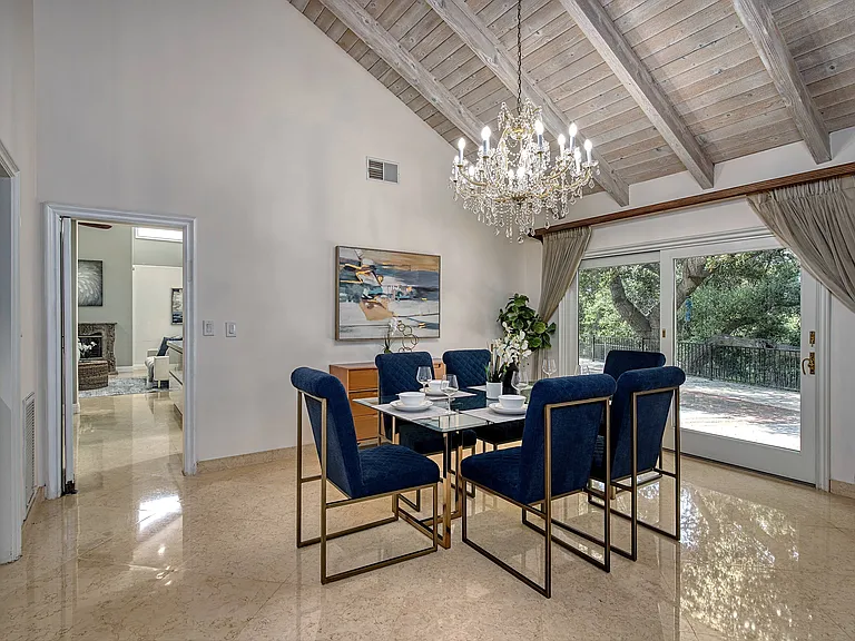 4414 Park Mallorca — Photo 9