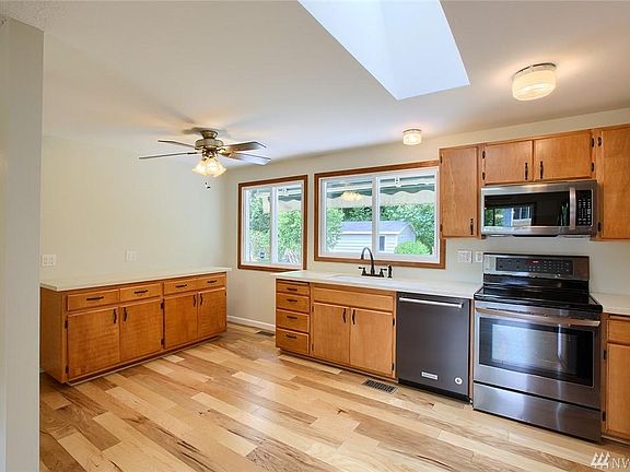 2nd image of 1714 S 254th Pl