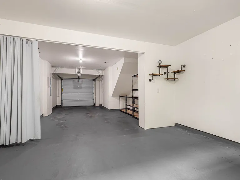 3420 SW Graham St #1003 — Photo 15