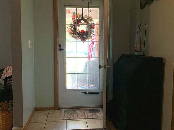3rd image of 8639 Green St