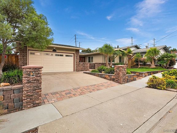 3rd image of 8179 Blue Lake Dr