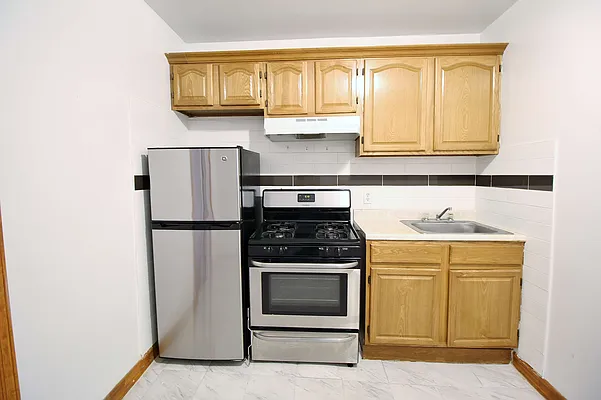 Rented by Julianna Realty Corp | media 10