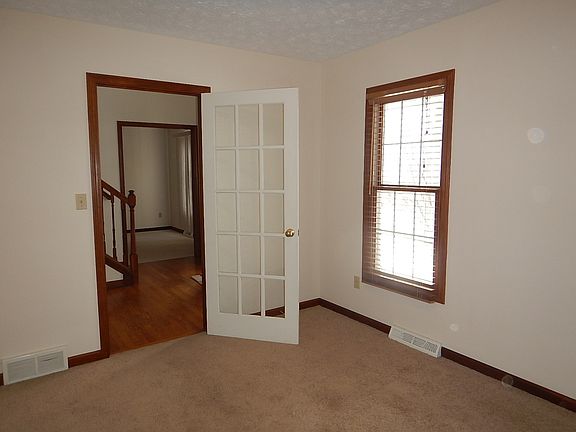 5th image of 9025 Sherri Dr