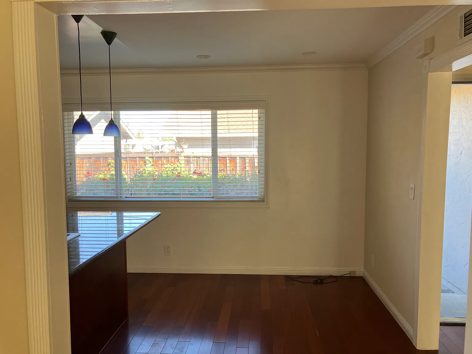 2 bed, 1100 sqft, $3,900 — Photo 3