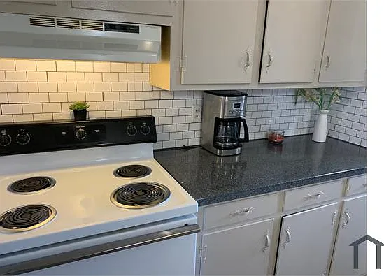 2 bed, 960 sqft, $1,200 — Photo 2