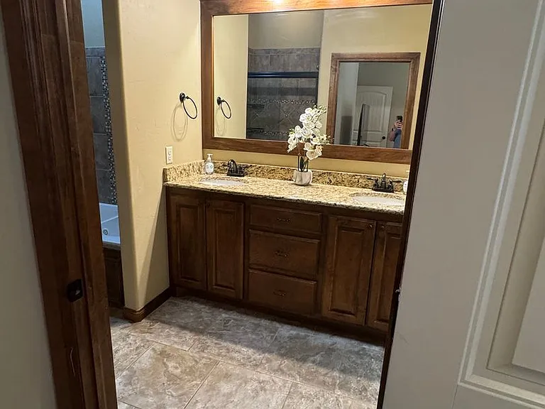 3320 Enclave Ln — Photo 35