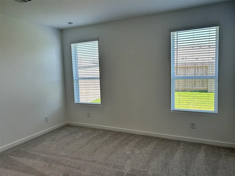 8306 Amber Summit Ln — Photo 16