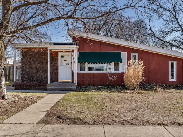 4919 Arlington St, Loves Park, IL 61111