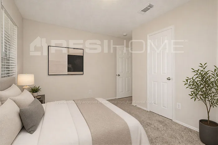 910 Willow West Dr — Photo 6