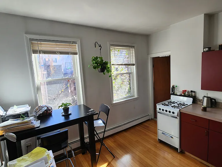 3 Wilbur Ct #1 — Photo 1