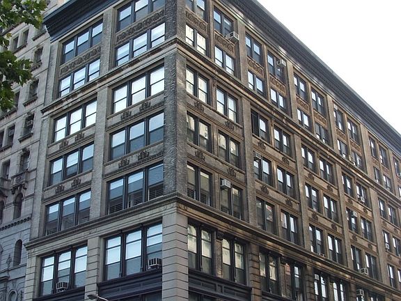 5th image of 258 Broadway APT 7B