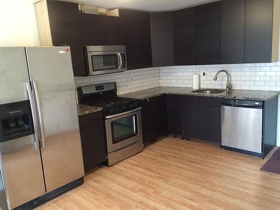 3rd image of 521 S Reese St Floor 3