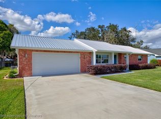 864 Peachtree Dr, Lake Placid, FL 33852