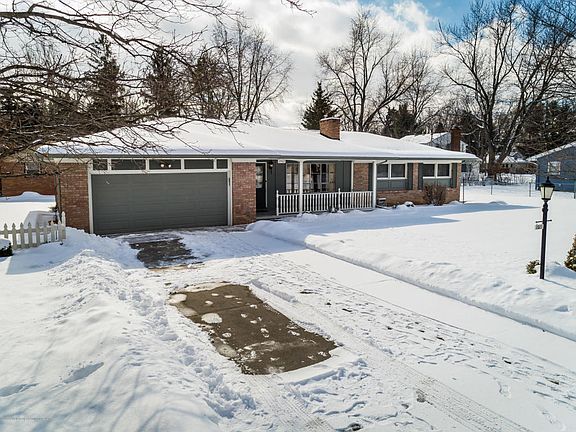 2nd image of 1511 Birchwood Dr