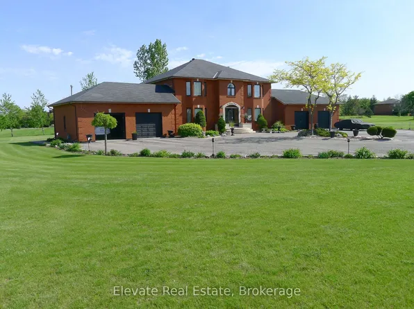 16 Fenton Way, Brampton, ON L6P 0P5