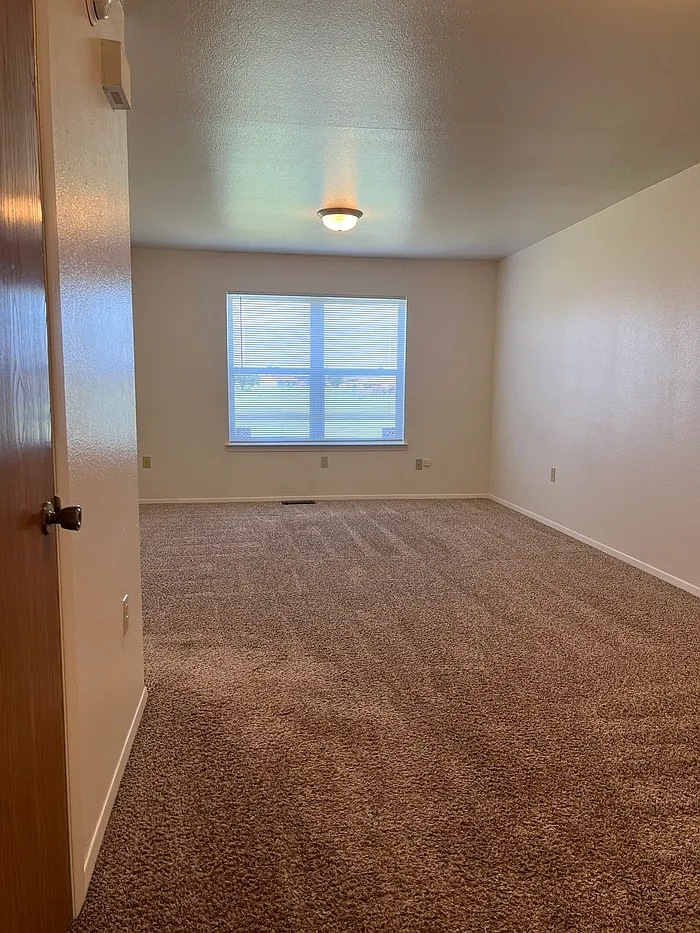 2 bed, 1.5 bath, 1066 sqft, $1,491 — Photo 3