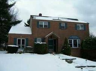 2111 Suzanne Dr, Pittsburgh, PA