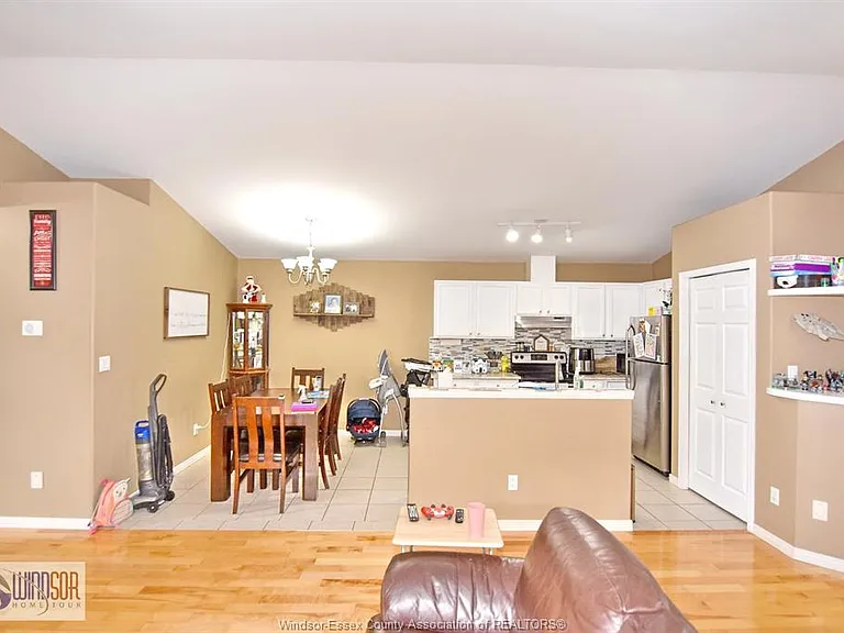 1003 Silverdale Dr #UPPER — Photo 23