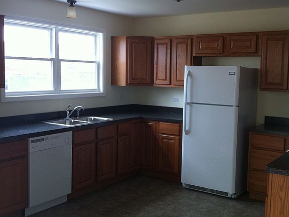 Kitchen/refridgerator/dishwasher