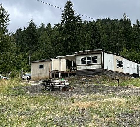 3rd image of 90100 Lake Creek Mountain Rd