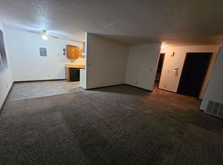 2831 Cory Ct SW APT C, Cedar Rapids, IA 52404