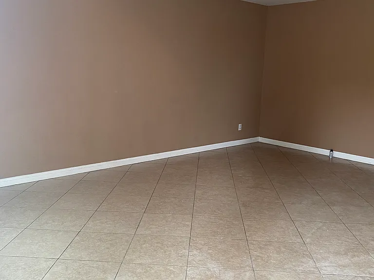 16510 Lakeshore Dr — Photo 39