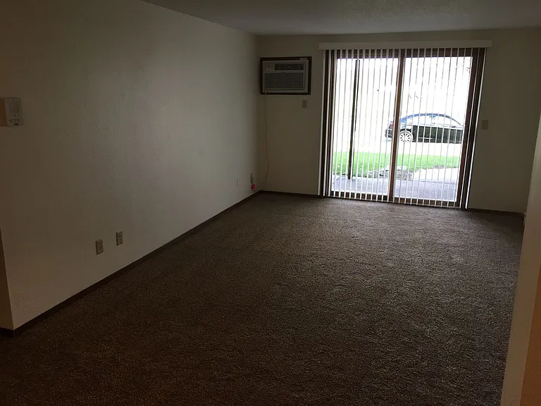 843 Driftwood Dr #6 — Photo 6