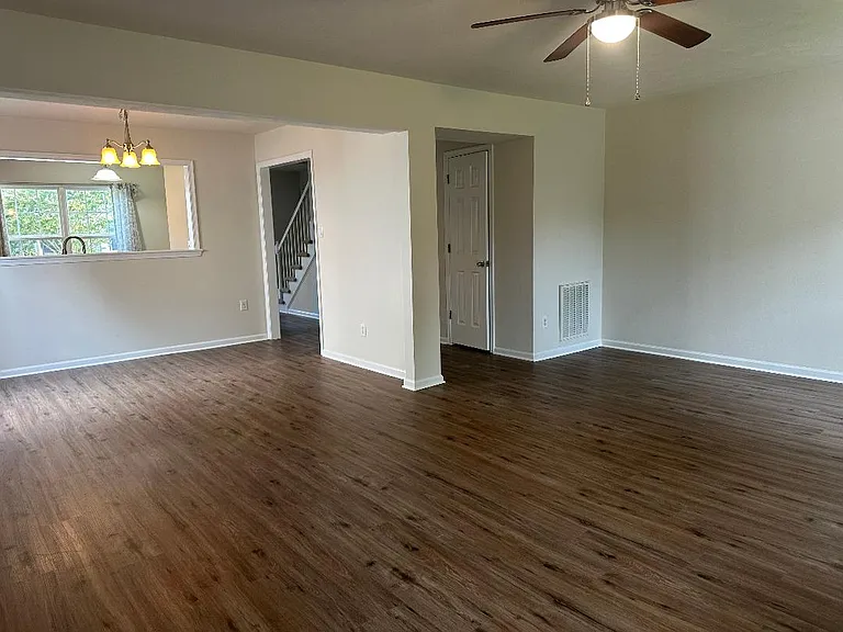 2416 Casey Ct — Photo 9