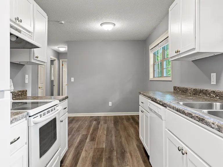 1204 Timesville Rd — Photo 10