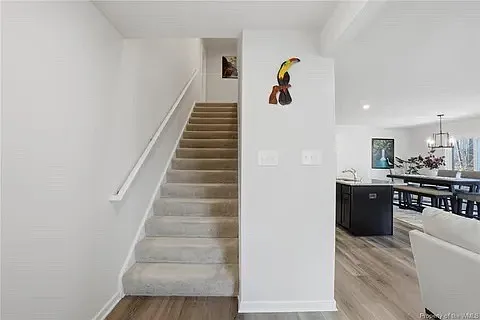 303 Lorraine Dr — Photo 4