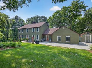 2040 Summit Dr NE, Rochester, MN 55906