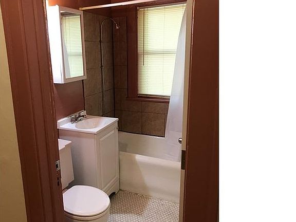 2nd image of 2512 26th Ave N #1