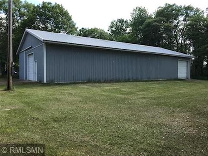 2nd image of 15439 Inglewood Dr