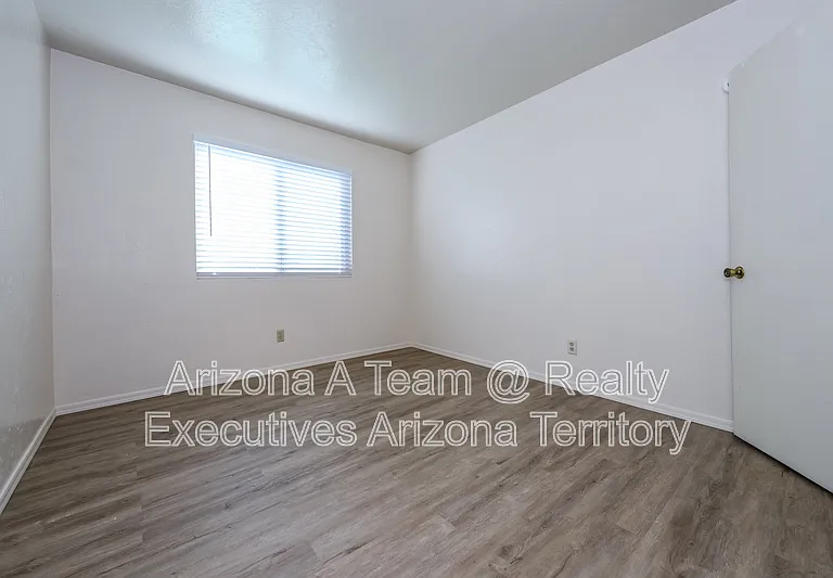 312 E 24th St #3 — Photo 13